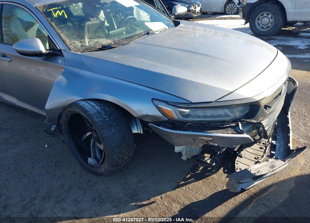 2019 HONDA ACCORD VIN: 1HGCV1E3XKA157024