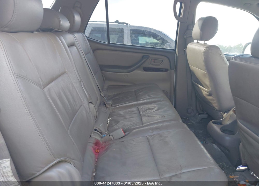 2005 TOYOTA SEQUOIA SR5 V8 VIN: 5TDZT34A05S244156