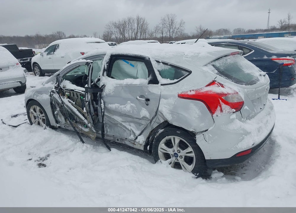 2014 FORD FOCUS VIN: 1FADP3K2XEL182119