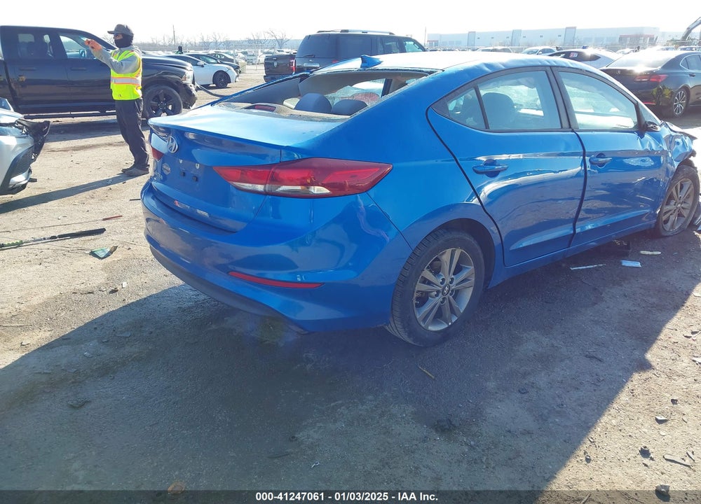 2018 HYUNDAI ELANTRA VIN: 5NPD84LFXJH257446