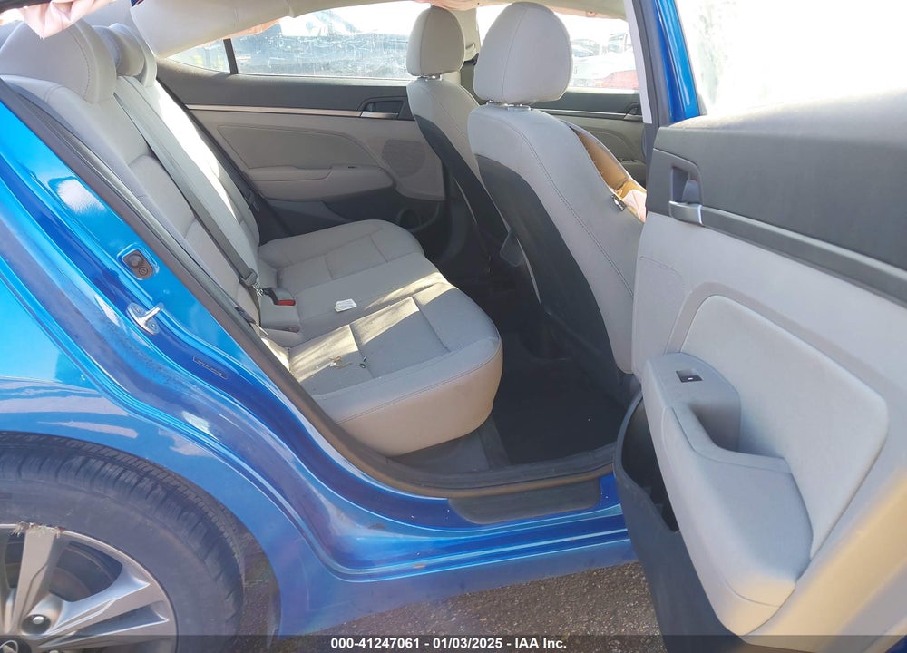 2018 HYUNDAI ELANTRA VIN: 5NPD84LFXJH257446