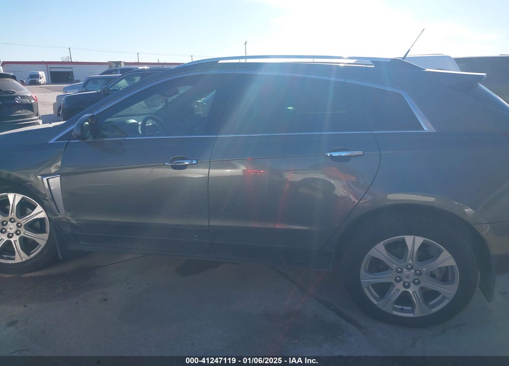 2013 CADILLAC SRX PERFORMANCE COLLECTION VIN: 3GYFNDE30DS569977