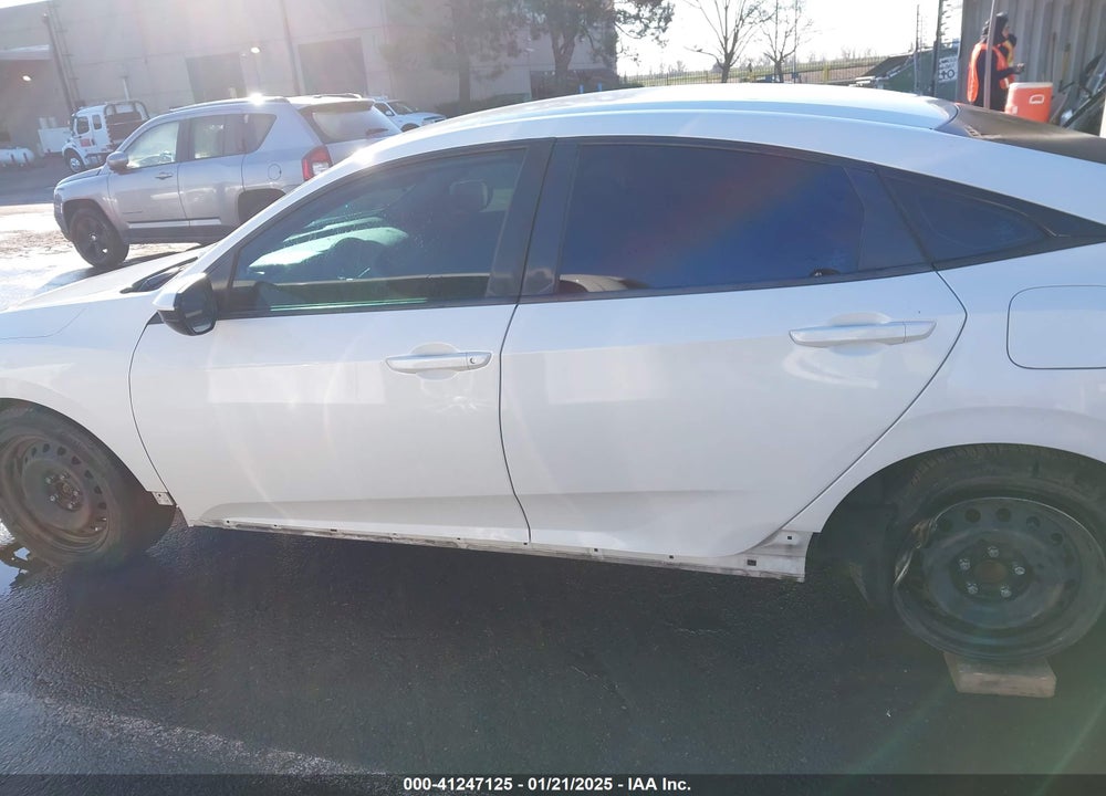 2019 HONDA CIVIC VIN: 2HGFC2F60KH572159