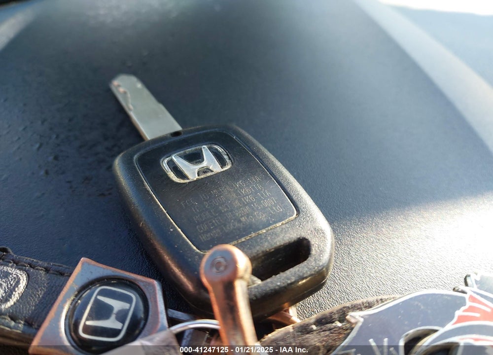 2019 HONDA CIVIC VIN: 2HGFC2F60KH572159