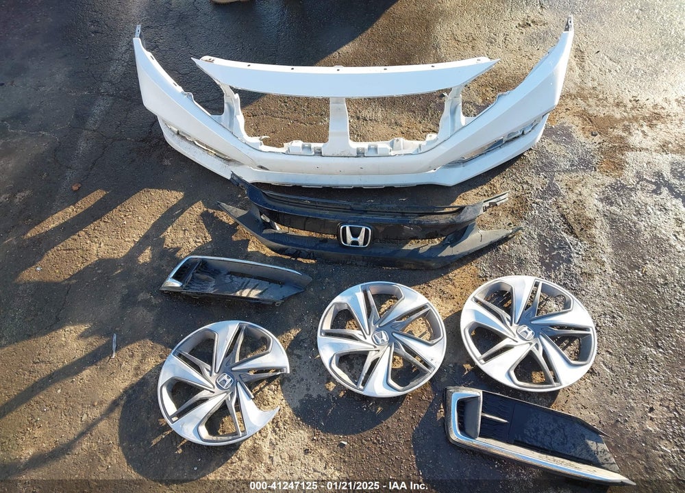 2019 HONDA CIVIC VIN: 2HGFC2F60KH572159