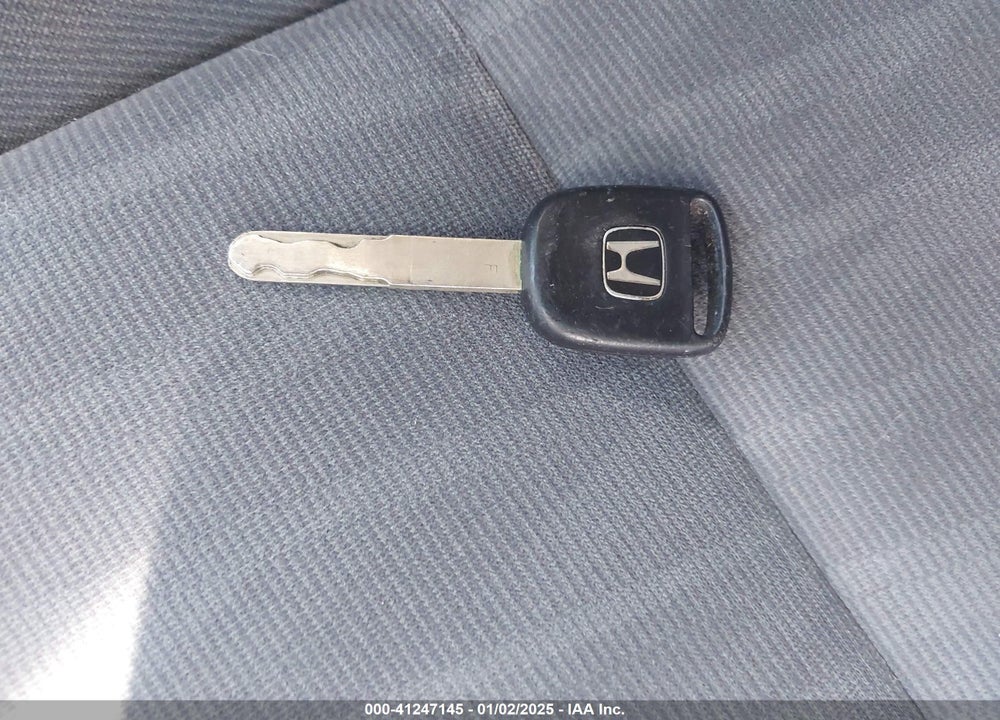 2005 HONDA CIVIC LX VIN: 2HGES16625H622640
