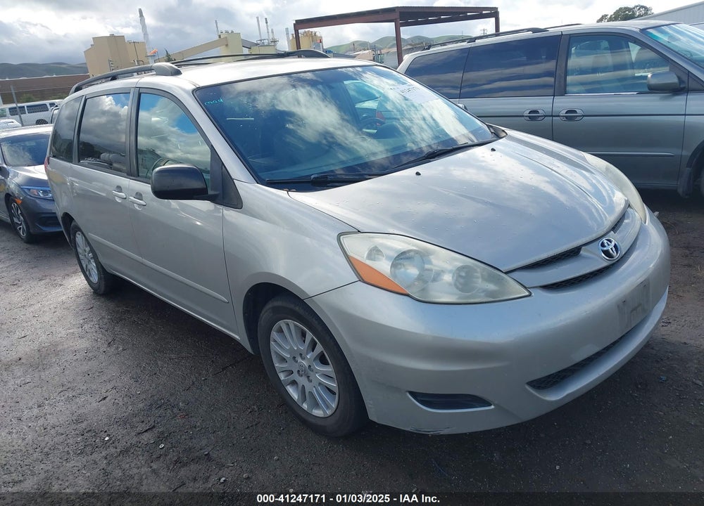2008 TOYOTA SIENNA LE VIN: 5TDZK23C88S122195