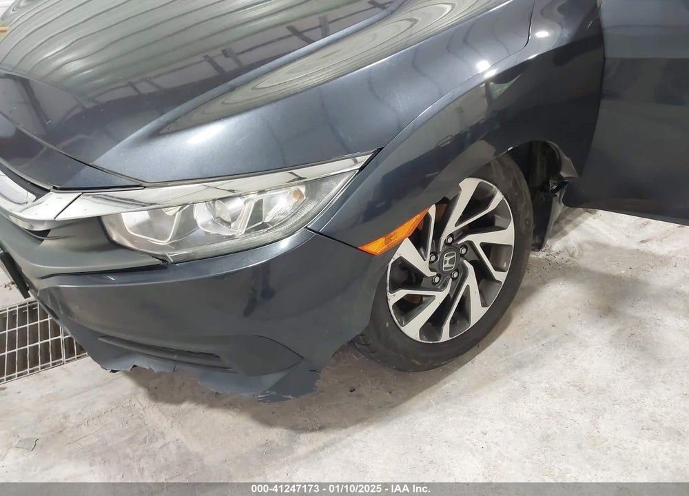 2017 HONDA CIVIC VIN: 2HGFC2F72HH576456