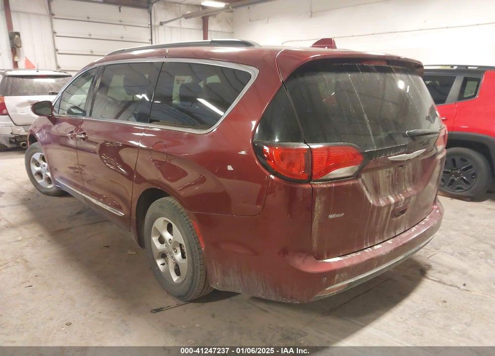 2017 CHRYSLER PACIFICA TOURING L VIN: 2C4RC1BG2HR533838