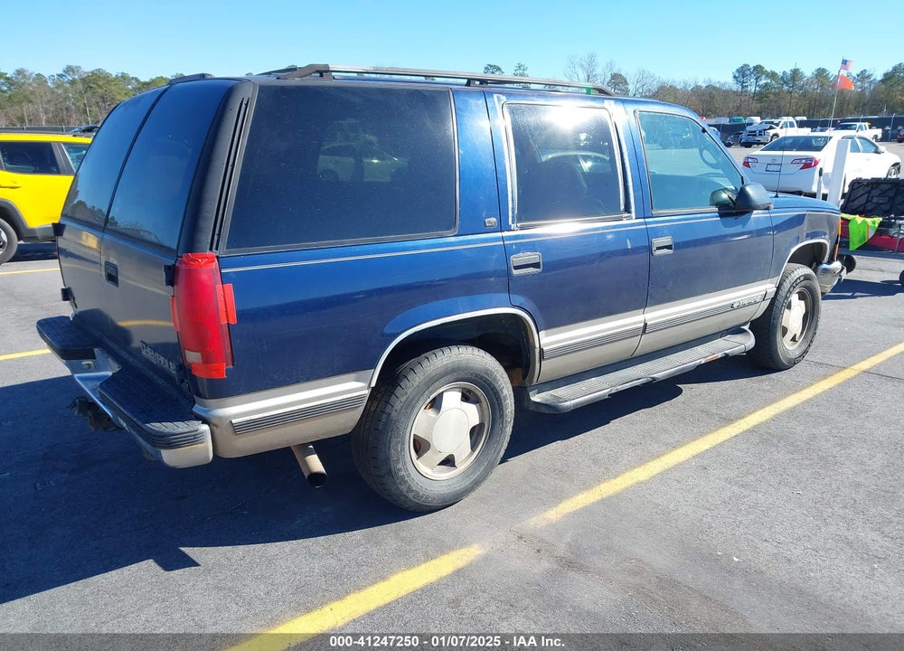 1998 CHEVROLET TAHOE LS VIN: 1GNEK13R3WJ367582