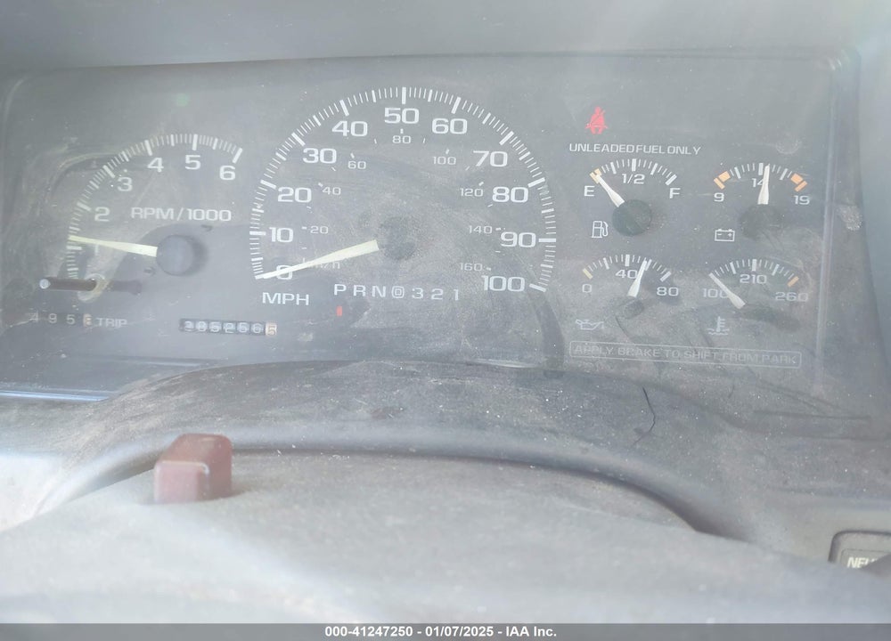 1998 CHEVROLET TAHOE LS VIN: 1GNEK13R3WJ367582