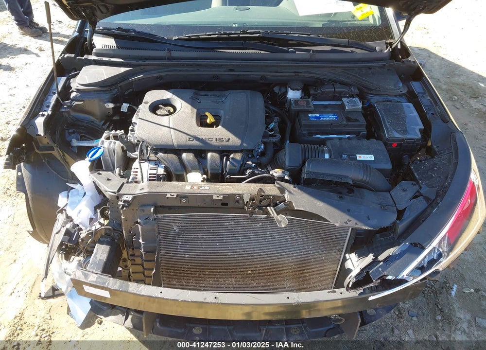 2019 HYUNDAI ELANTRA VIN: 5NPD74LF3KH489326