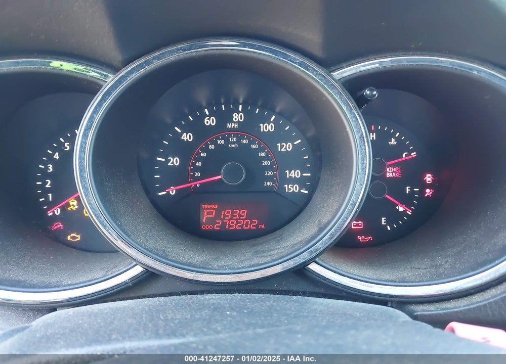 2011 KIA SORENTO LX V6 VIN: 5XYKT4A27BG117966