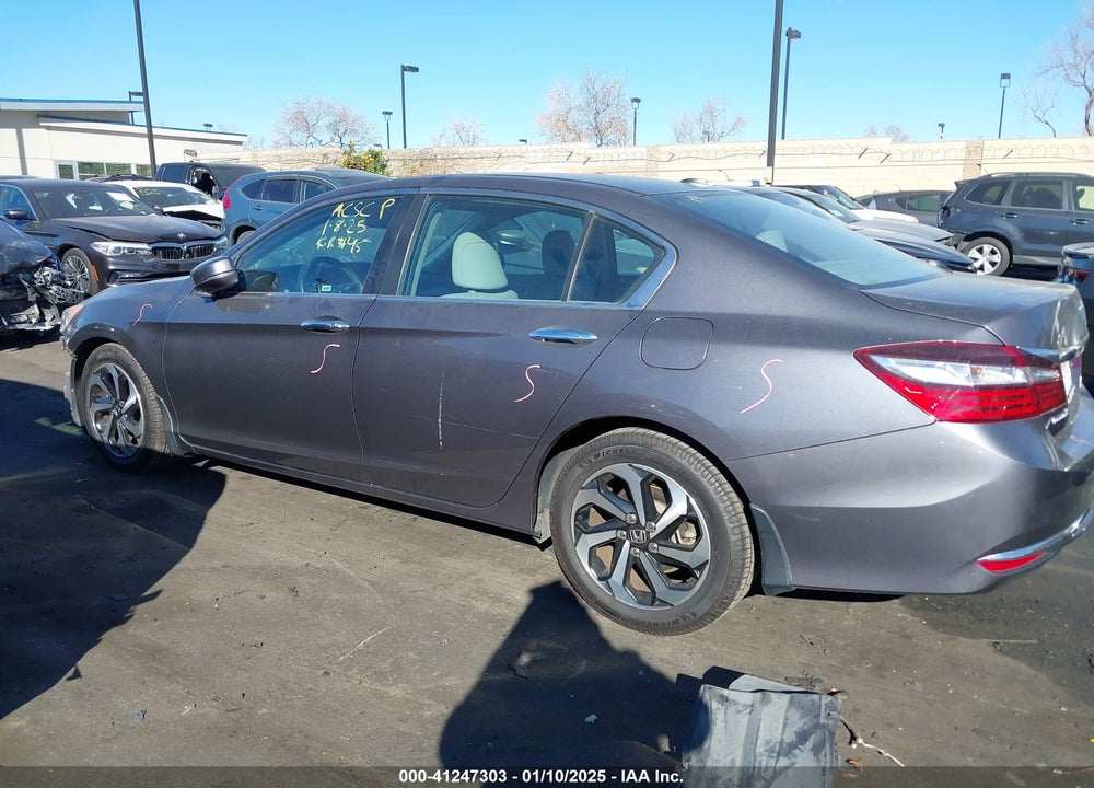 2016 HONDA ACCORD VIN: 1HGCR2F93GA061725