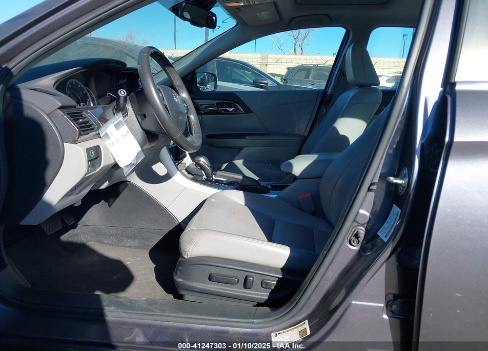 2016 HONDA ACCORD VIN: 1HGCR2F93GA061725