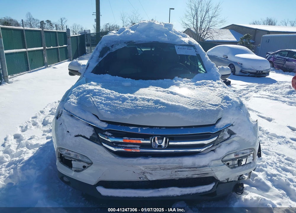 2018 HONDA PILOT EX VIN: 5FNYF6H31JB012499