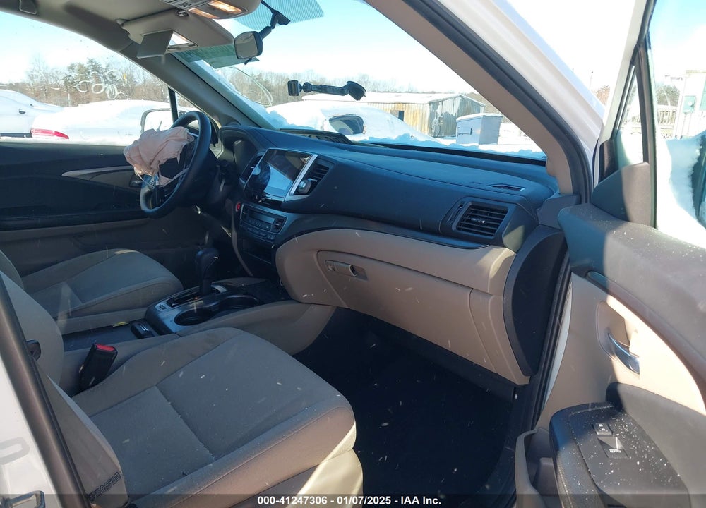 2018 HONDA PILOT EX VIN: 5FNYF6H31JB012499