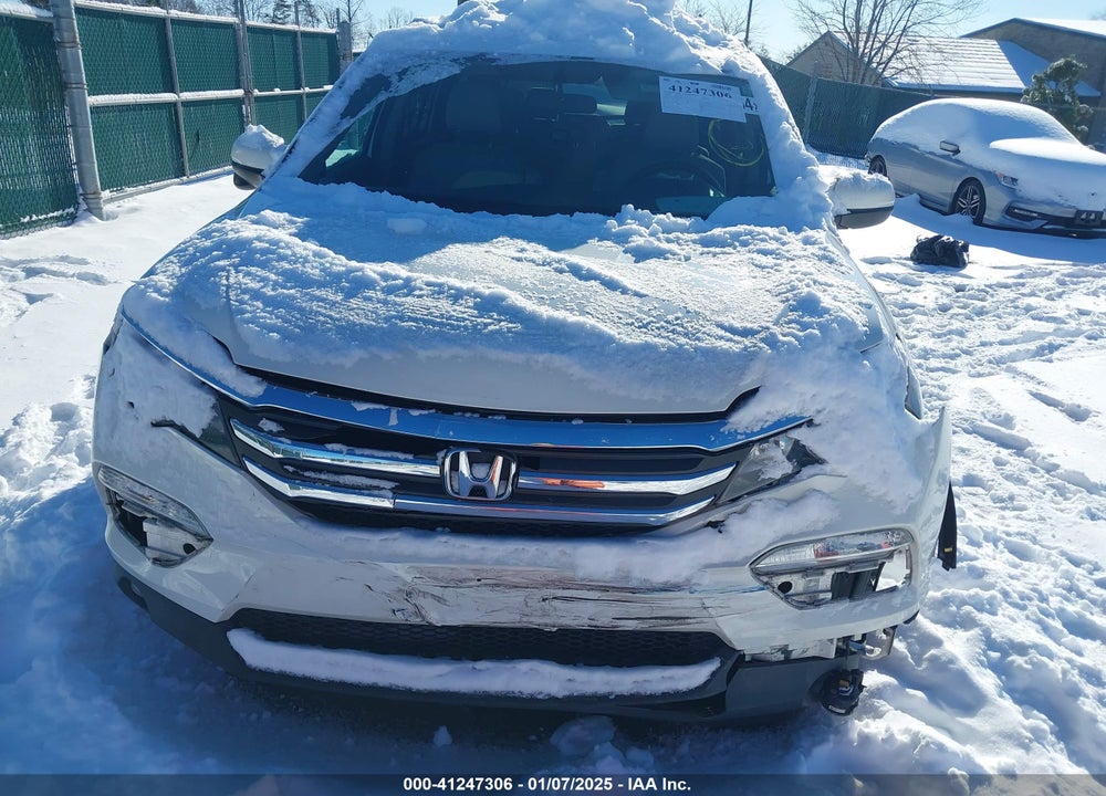 2018 HONDA PILOT EX VIN: 5FNYF6H31JB012499