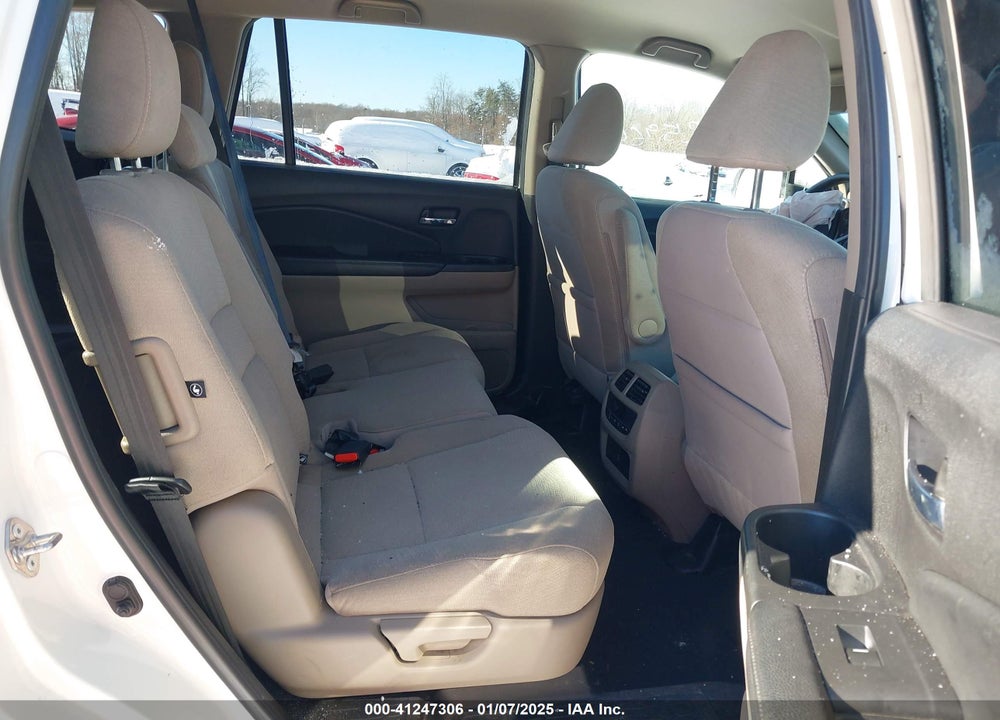 2018 HONDA PILOT EX VIN: 5FNYF6H31JB012499