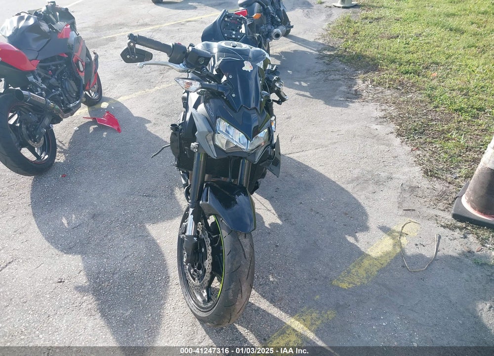 2024 KAWASAKI ZR900 F VIN: ML5ZRDF1XRDA66739