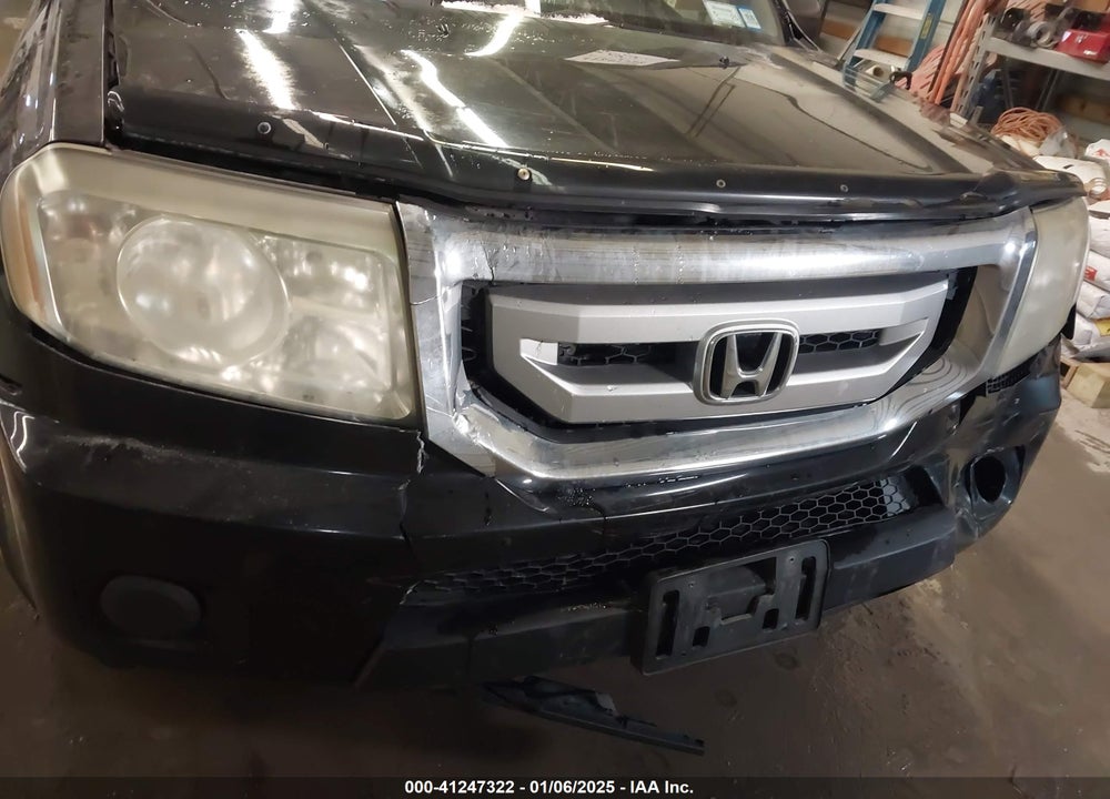 2010 HONDA PILOT LX VIN: 5FNYF4H29AB504872