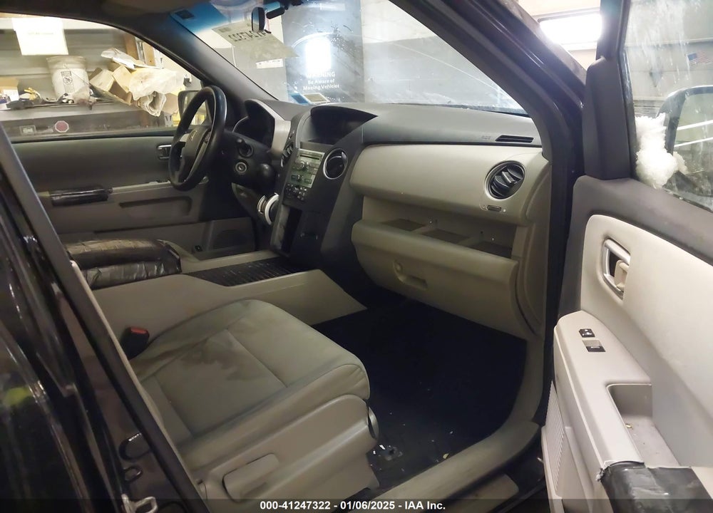 2010 HONDA PILOT LX VIN: 5FNYF4H29AB504872