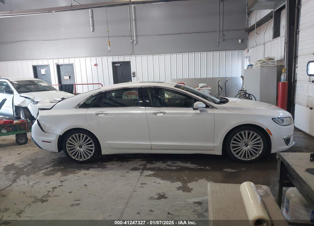 2017 LINCOLN MKZ RESERVE VIN: 3LN6L5E95HR601255