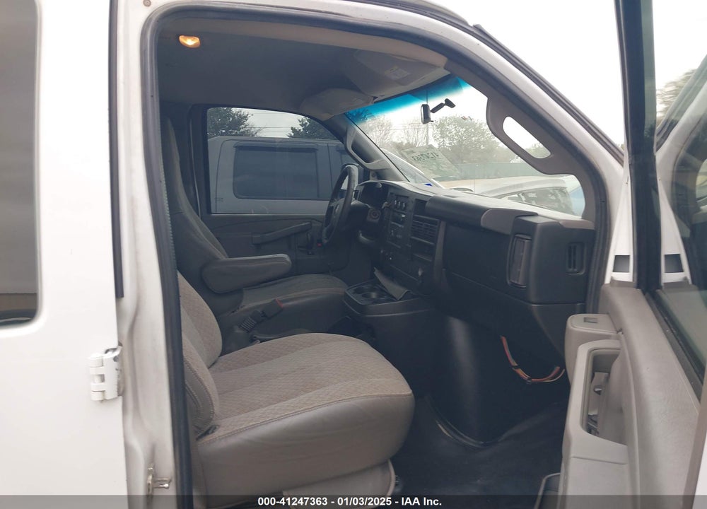 2017 GMC SAVANA 2500 WORK VAN VIN: 1GTW7AFF5H1904021