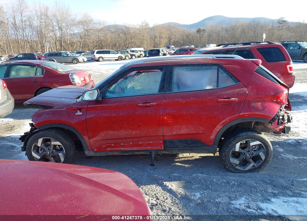 2024 HYUNDAI VENUE VIN: KMHRC8A33RU327385