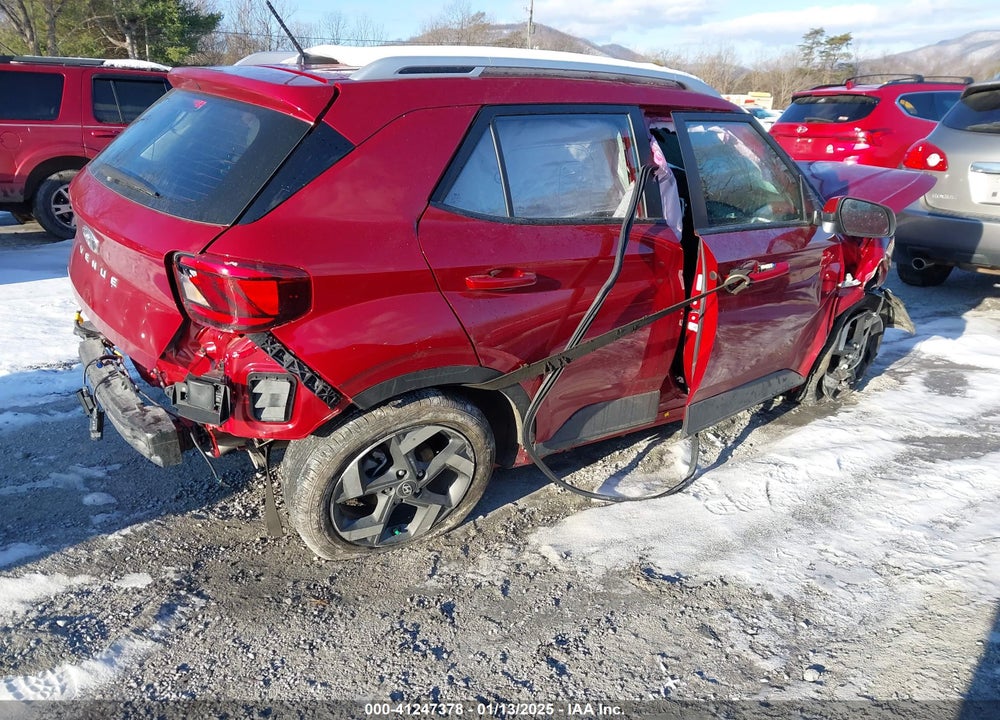 2024 HYUNDAI VENUE VIN: KMHRC8A33RU327385