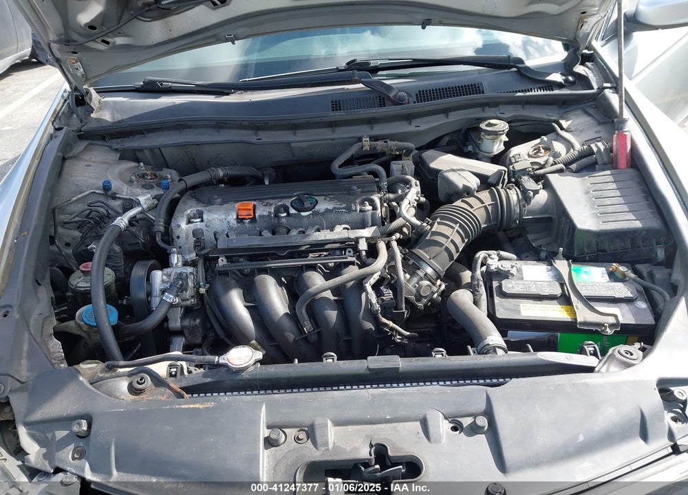 2010 HONDA ACCORD 2.4 LX VIN: 1HGCP2F34AA088098