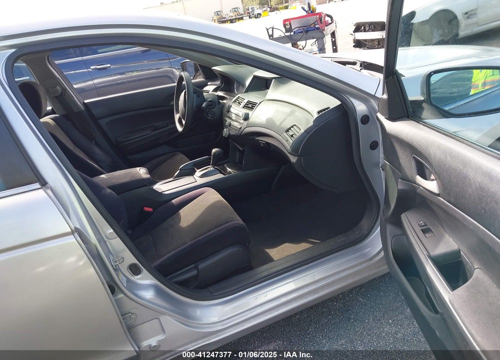 2010 HONDA ACCORD 2.4 LX VIN: 1HGCP2F34AA088098