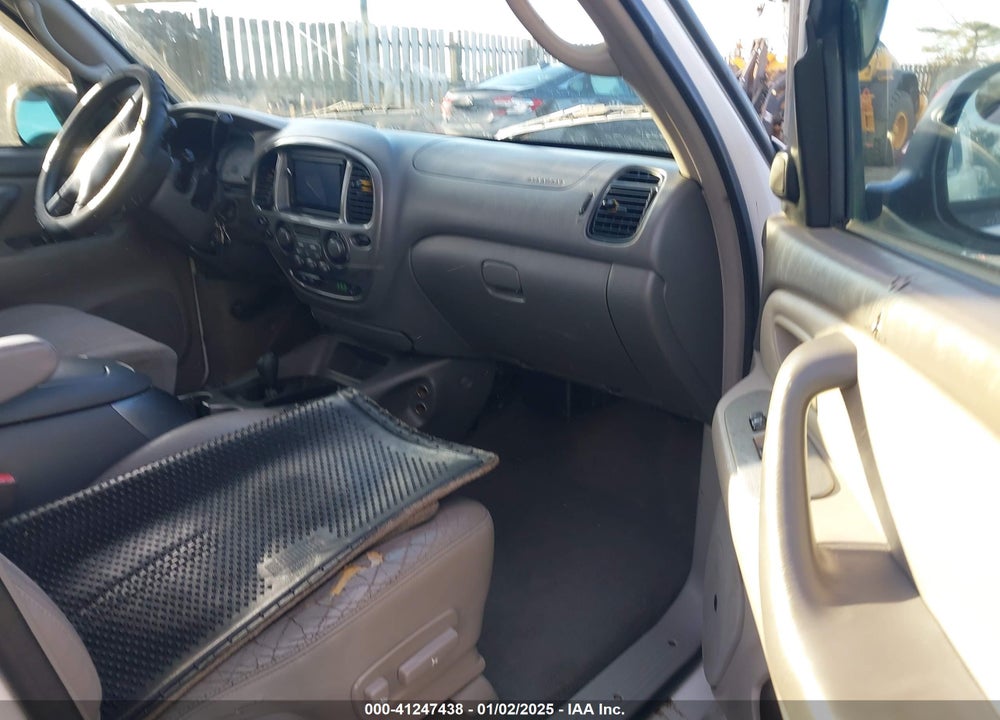 2002 TOYOTA SEQUOIA LIMITED V8 VIN: 5TDBT48A42S058679