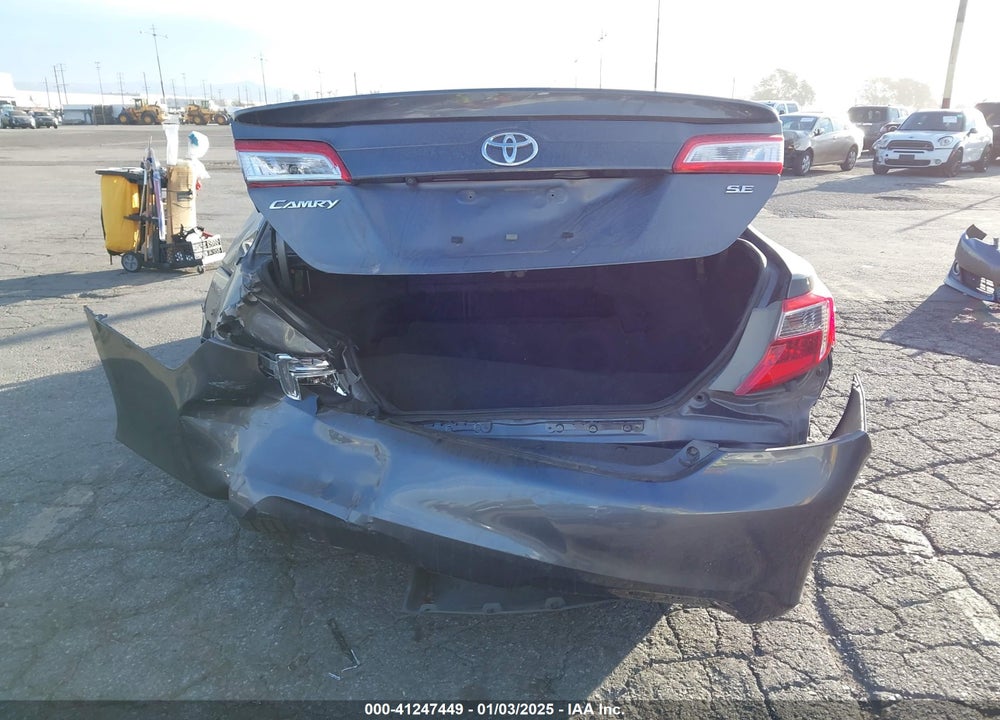 2014 TOYOTA CAMRY SE VIN: 4T1BF1FK7EU444834