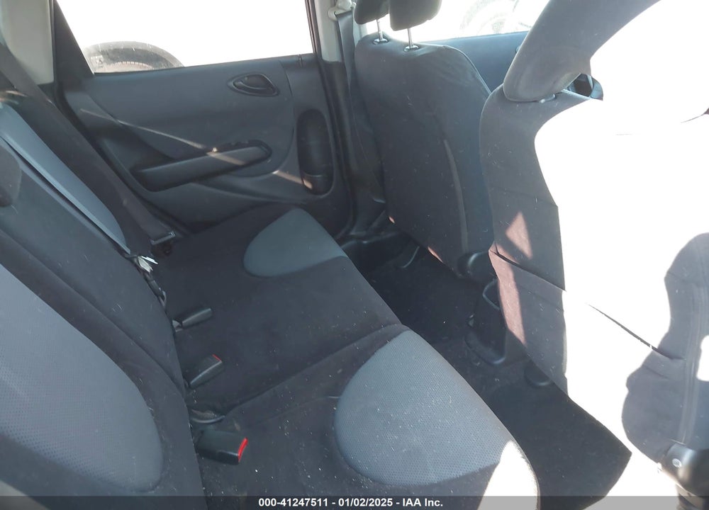 2008 HONDA FIT VIN: JHMGD37678S058345