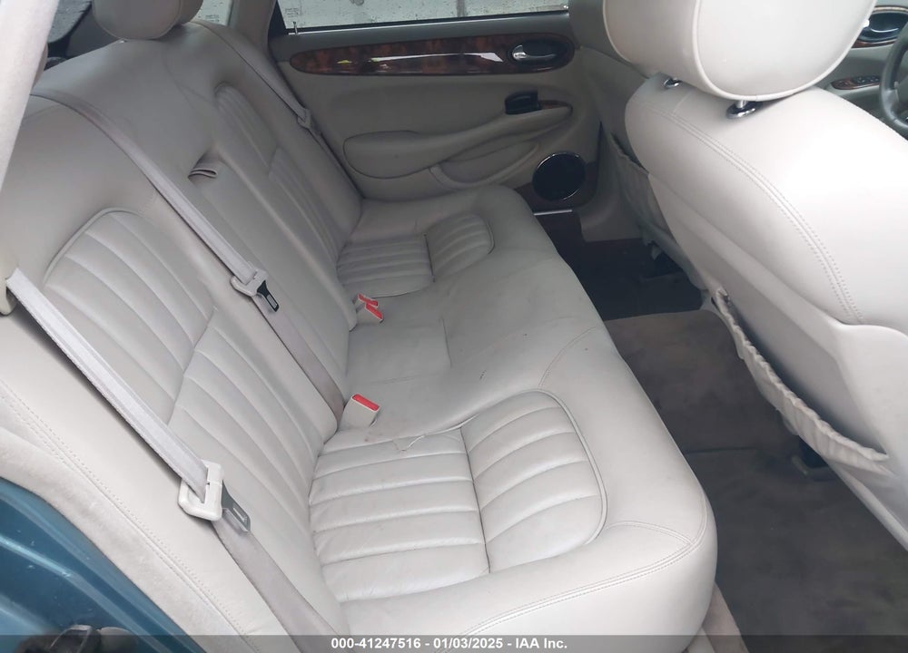 1999 JAGUAR XJ8 VIN: SAJHX1049XC854485