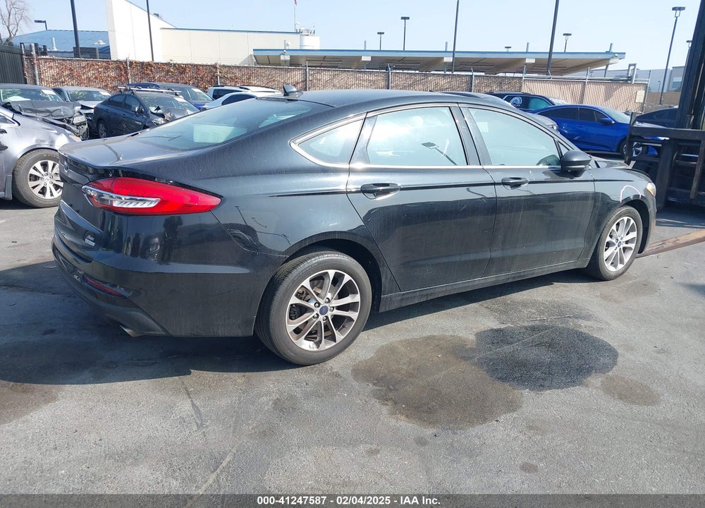 2020 FORD FUSION SE VIN: 3FA6P0HD0LR113227