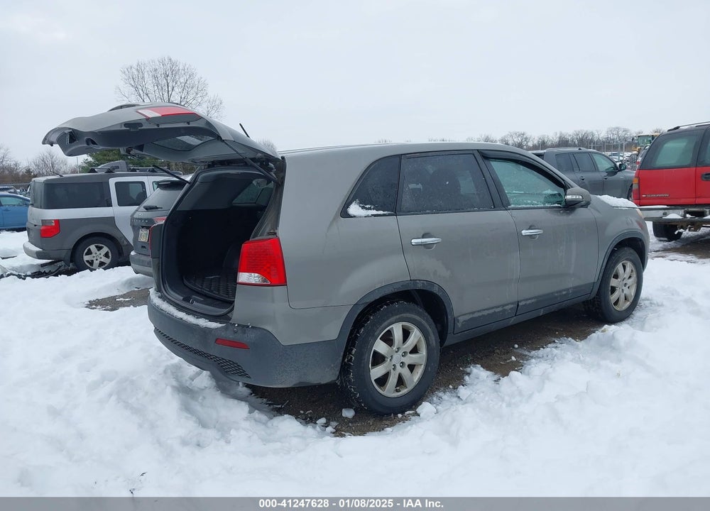 2011 KIA SORENTO LX VIN: 5XYKT3A1XBG078355