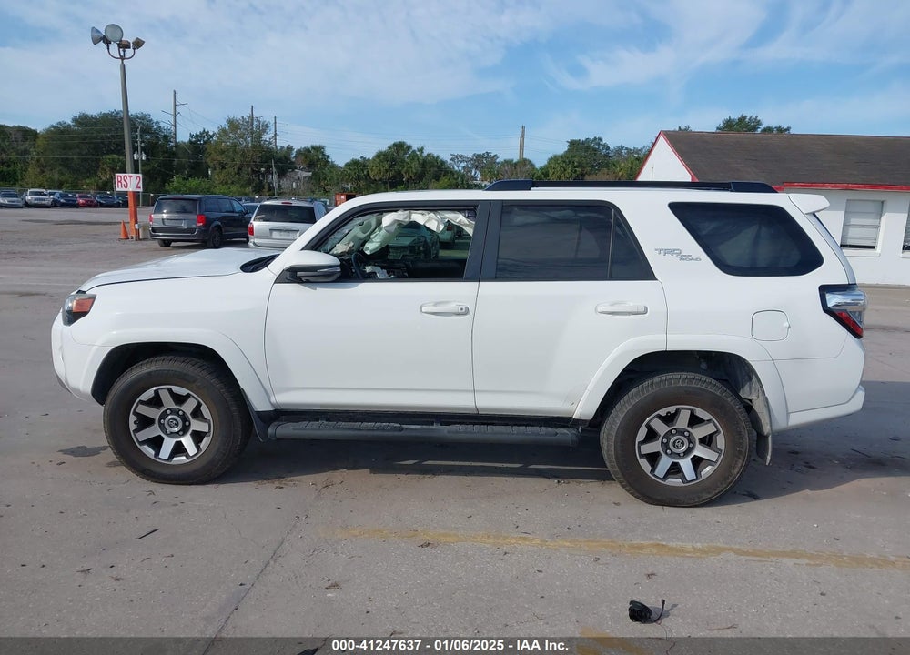 2019 TOYOTA 4RUNNER TRD OFF ROAD PREMIUM VIN: JTEBU5JR8K5614853