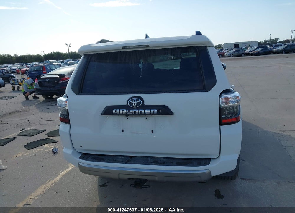 2019 TOYOTA 4RUNNER TRD OFF ROAD PREMIUM VIN: JTEBU5JR8K5614853