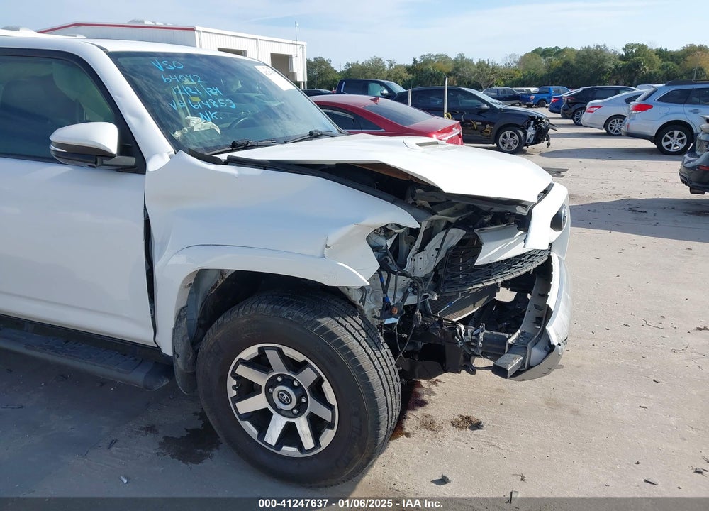 2019 TOYOTA 4RUNNER TRD OFF ROAD PREMIUM VIN: JTEBU5JR8K5614853