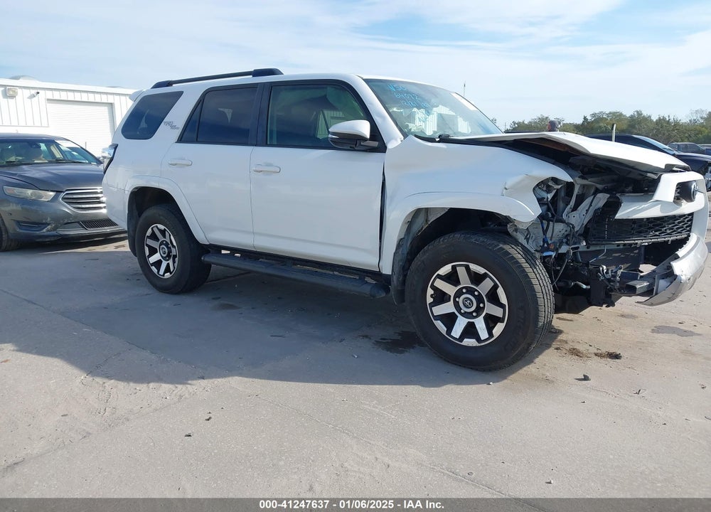 2019 TOYOTA 4RUNNER TRD OFF ROAD PREMIUM VIN: JTEBU5JR8K5614853