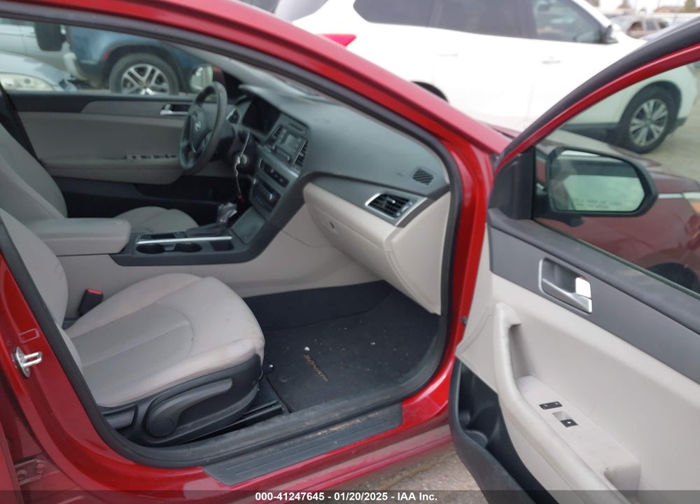 2015 HYUNDAI SONATA SE VIN: 5NPE24AFXFH151675