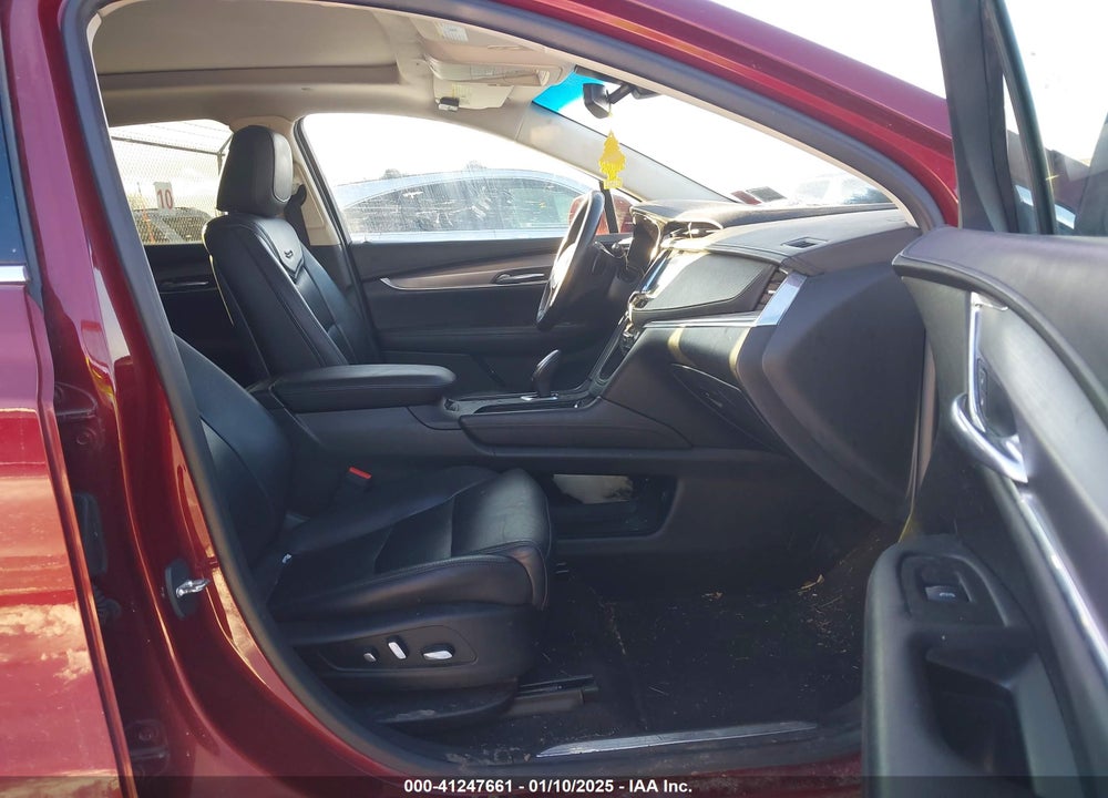 2017 CADILLAC XT5 LUXURY VIN: 1GYKNDRS8HZ118983
