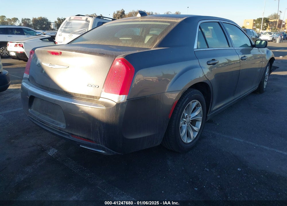 2015 CHRYSLER 300 VIN: 2C3CCAAG3FH864216