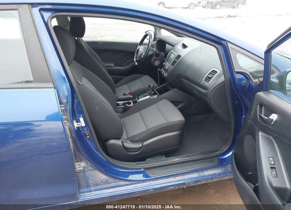 2017 KIA FORTE VIN: 3KPFL4A73HE011789