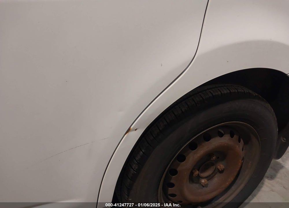 2009 NISSAN VERSA 1.8S VIN: 3N1BC13E69L412195