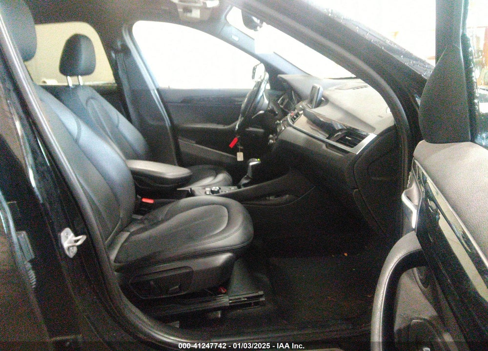 2017 BMW X1 XDRIVE28I VIN: WBXHT3Z35H4A54087