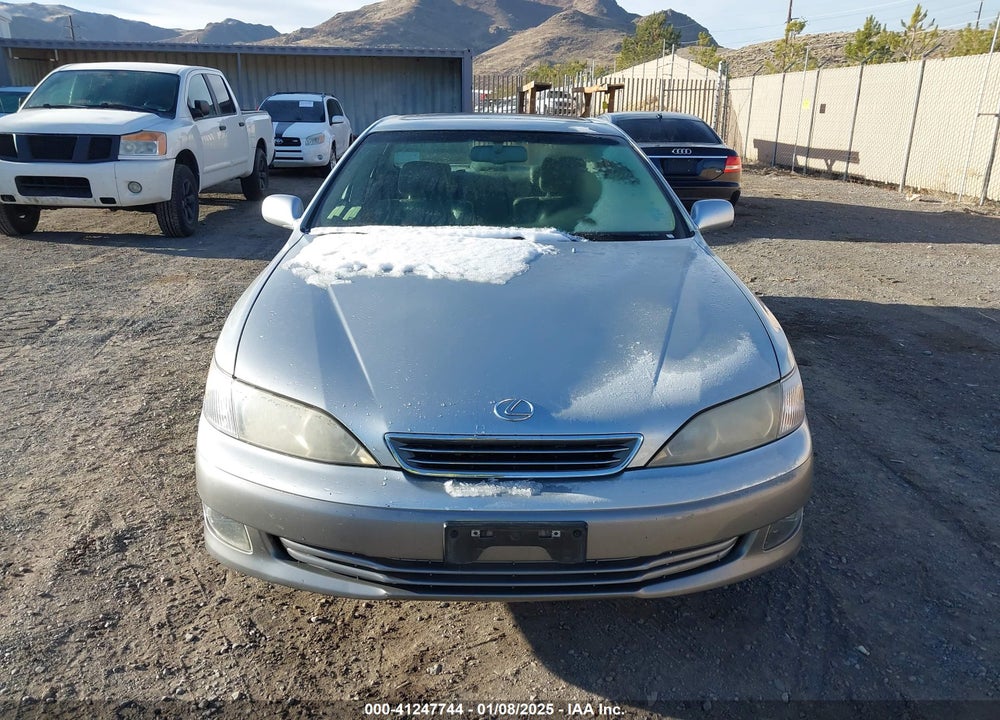 2001 LEXUS ES 300 VIN: JT8BF28G415107625