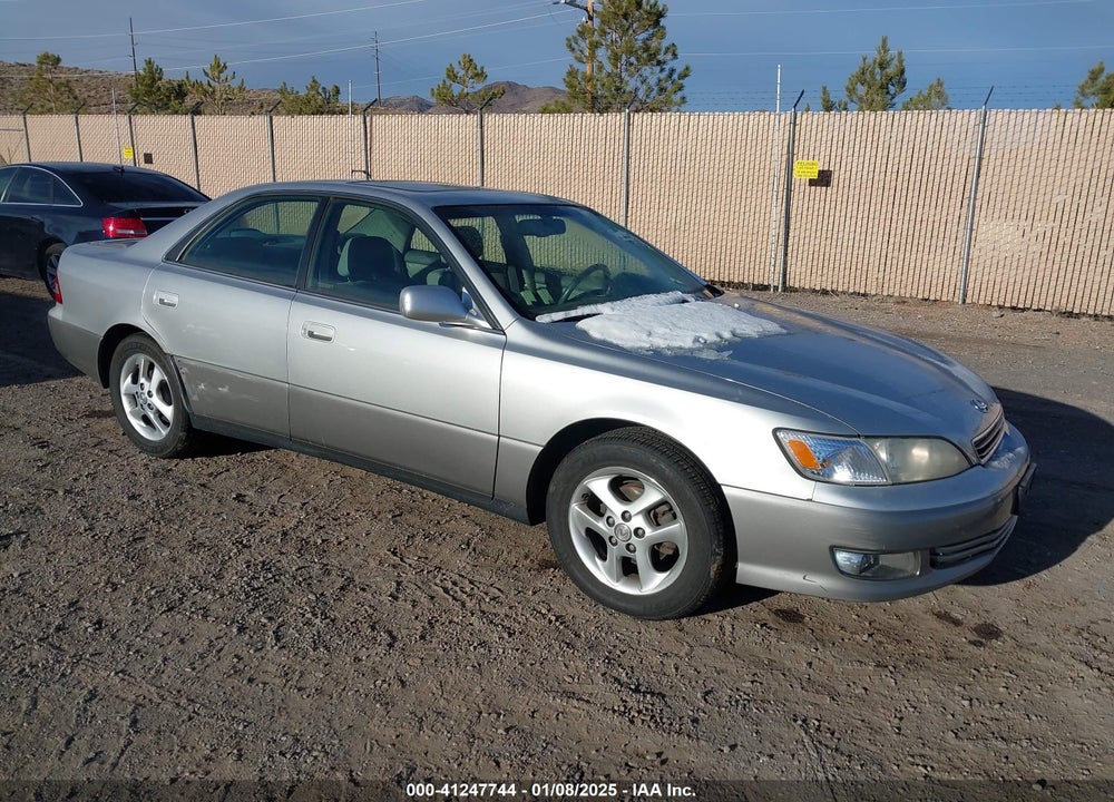 2001 LEXUS ES 300 VIN: JT8BF28G415107625